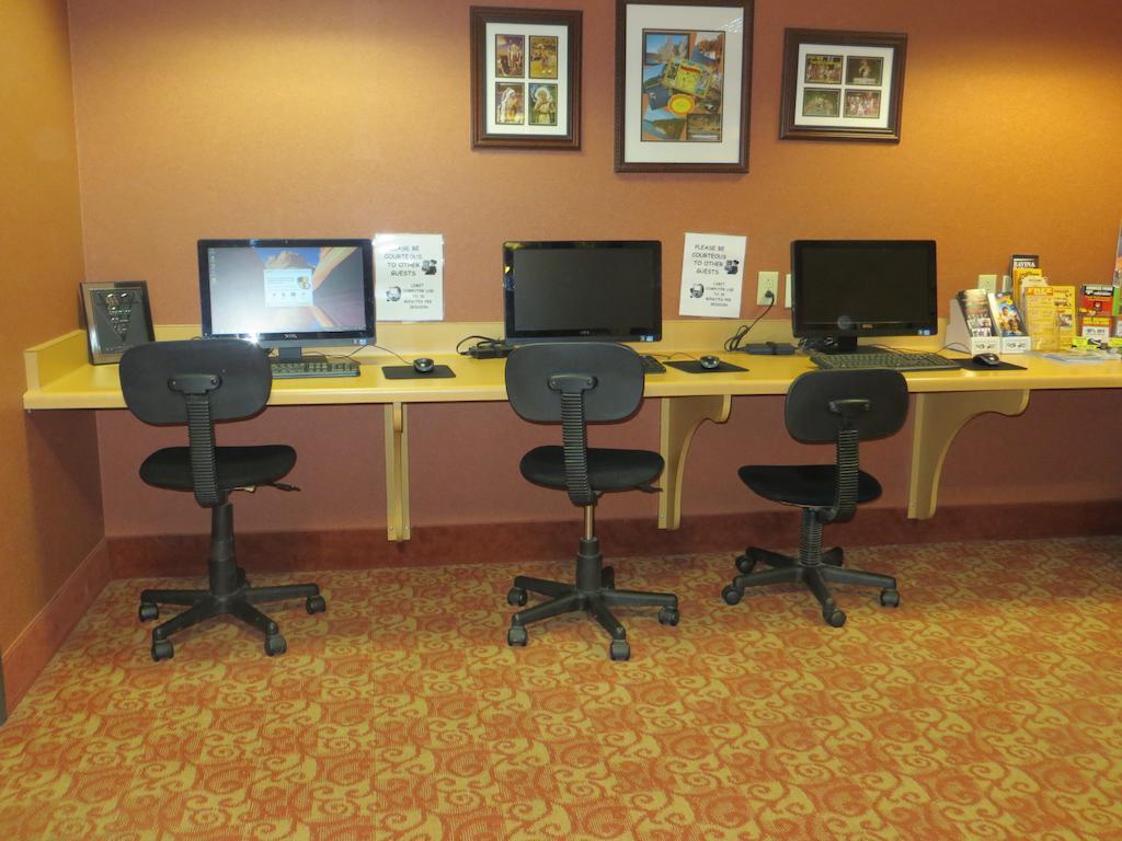Ramada By Wyndham Wisconsin Dells I-90 Hotel Luaran gambar