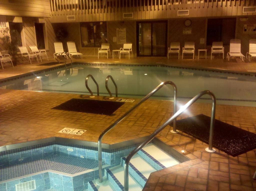 Ramada By Wyndham Wisconsin Dells I-90 Hotel Luaran gambar